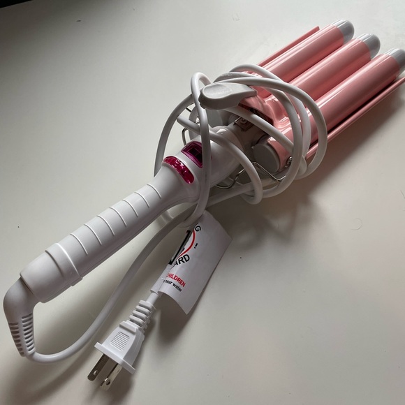Insert Name Here “Insert Waves Here” Pink Triple Barrel Hair Styler - Picture 2 of 7